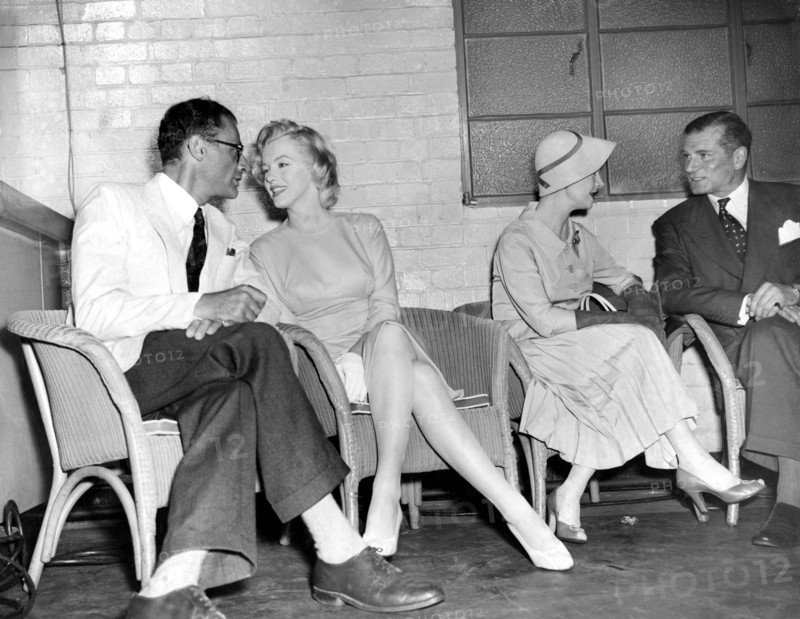 Arthur MILLER, Marilyn MONROE, Vivien LEIGH and Laurence OLIVIER, 1956