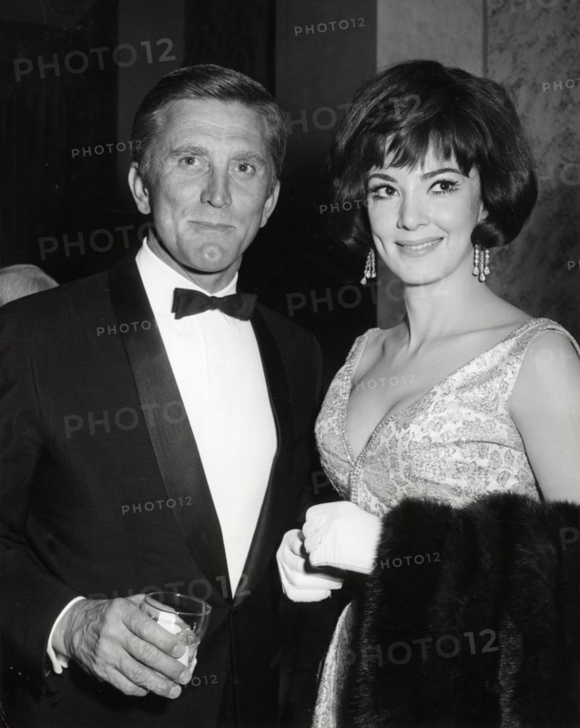 Kirk DOUGLAS with Anna MOFFO