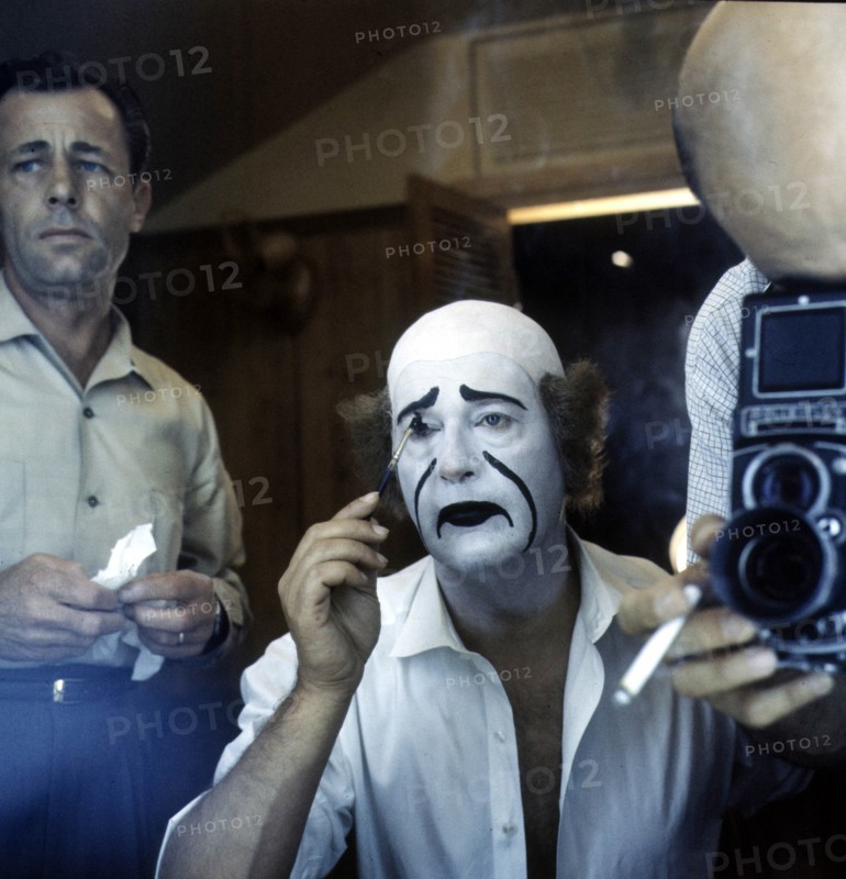 Curd JÜRGENS as a clown in 'The Blue Angel'