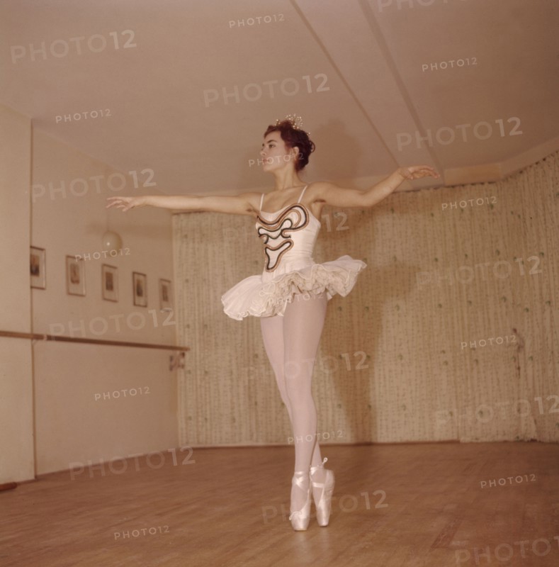 Vera Chekhova during ballet training