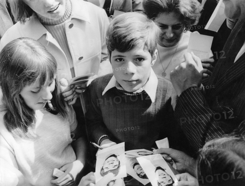 HEINTJE at an autograph session, Zurich 1969