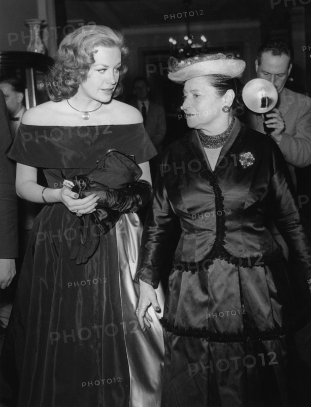 Hildegard KNEF and Helena RUBINSTEIN