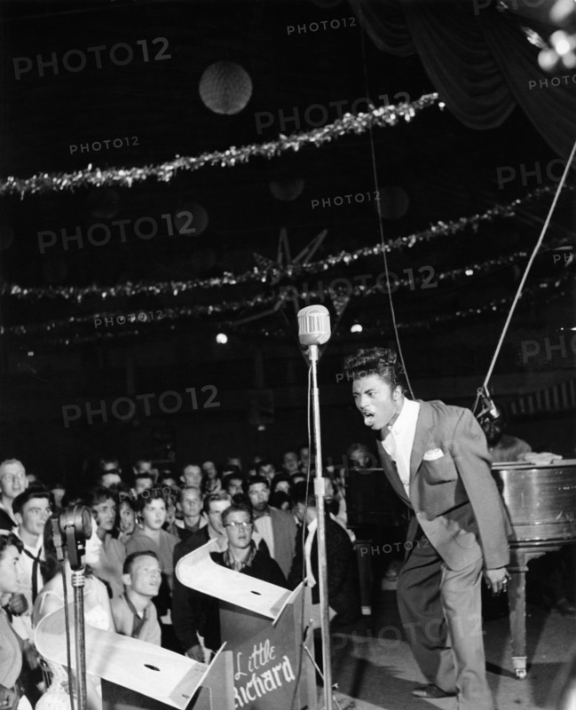 LITTLE RICHARD performing