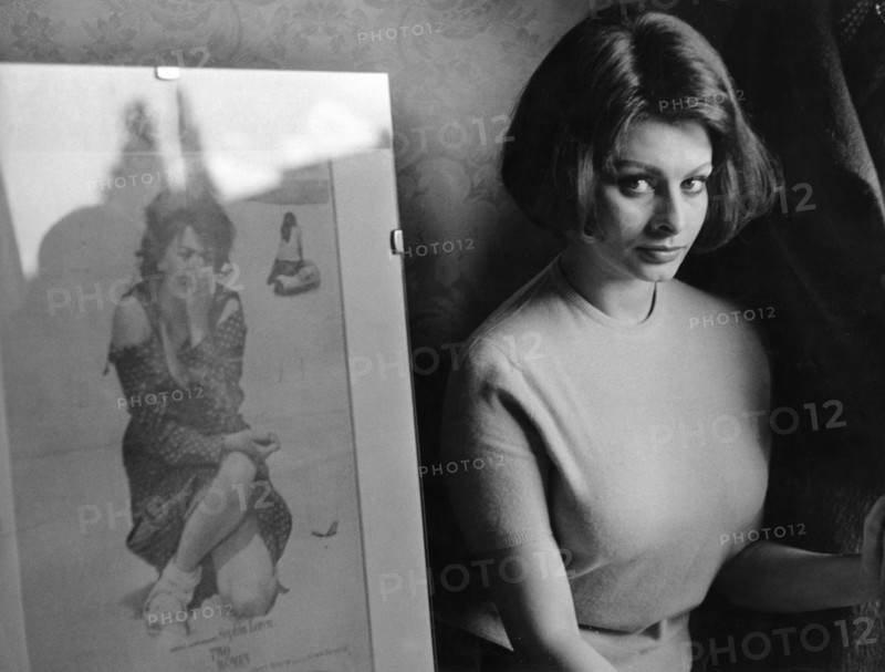 Sophia LOREN, at home, 1962