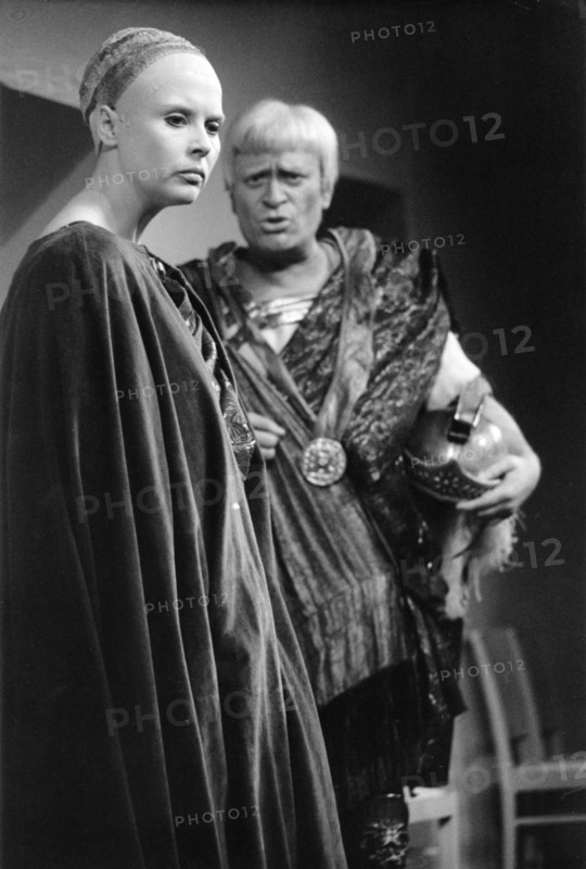 Ursula KARUSSEIT, Wolfgang SASSE, 1975