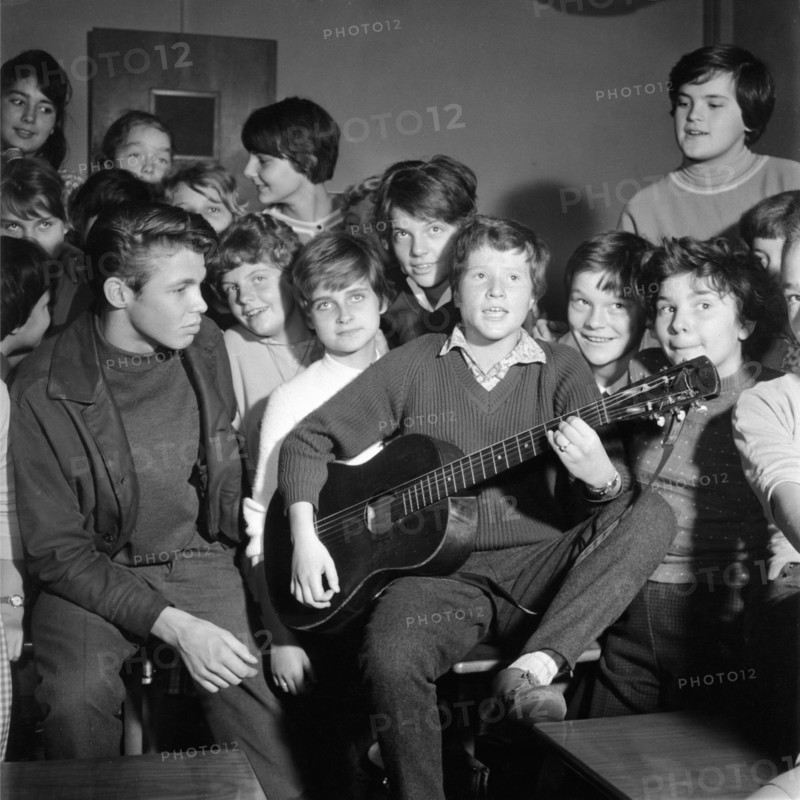 Peter KRAUS visits school class
