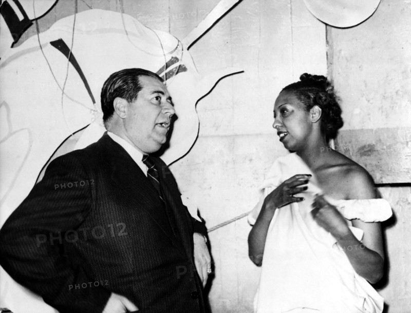 Josephine BAKER rehearses at the Folies Bergès