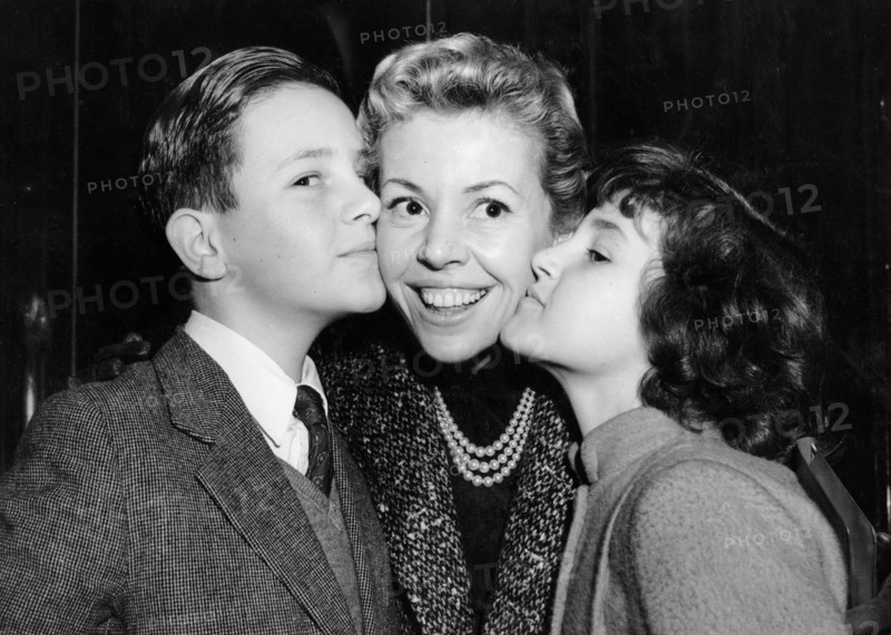 Helene CORDET with her children Max and Louise, London 1954