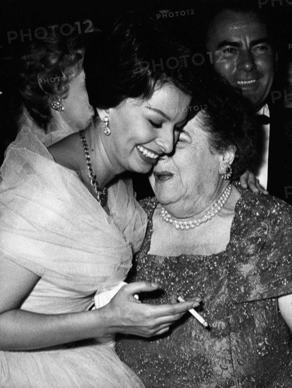Sophia LOREN and Elsa MAXWELL, Berlinale 1959
