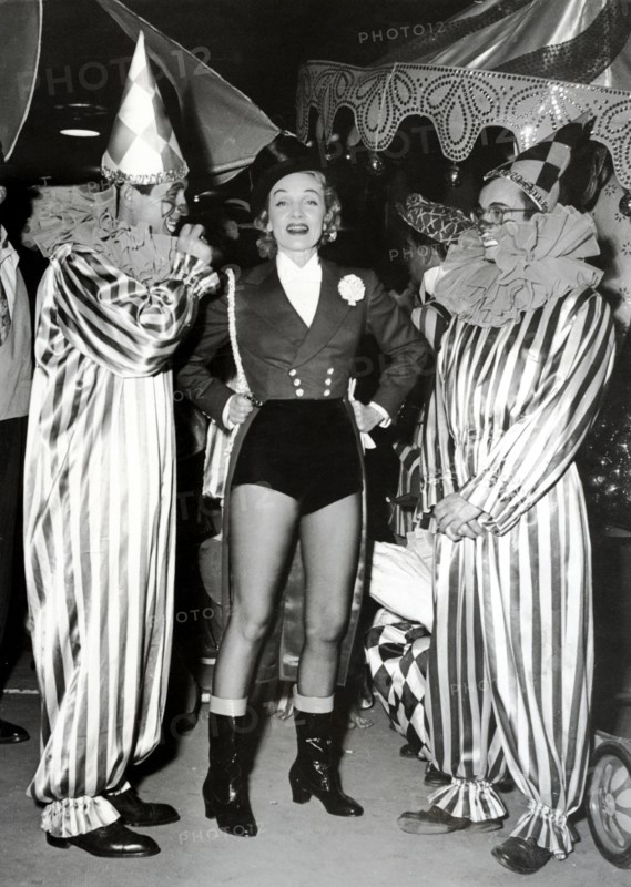 Marlene DIETRICH as circus director