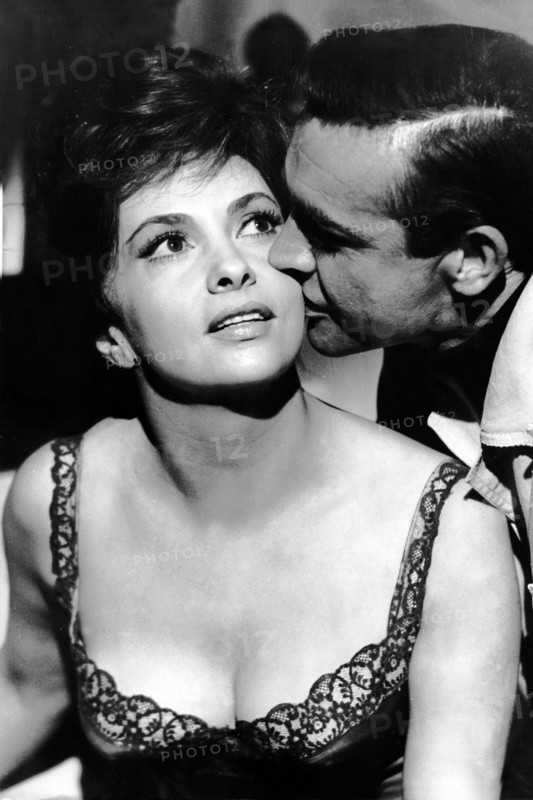 Gina LOLLOBRIGIDA and Sean CONNERY, 1963