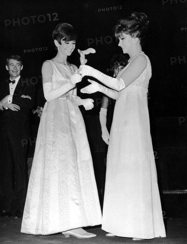 Gina LOLLOBRIGIDA and Audrey HEPBURN, 1965