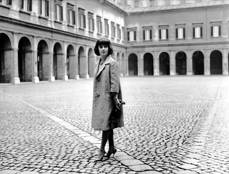 Gina LOLLOBRIGIDA at the Quirinal in Rome, 1964