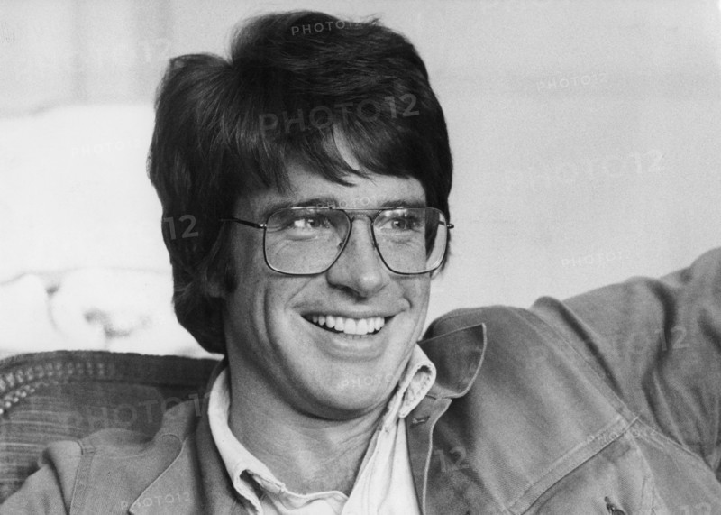 Warren BEATTY, portrait with glasses