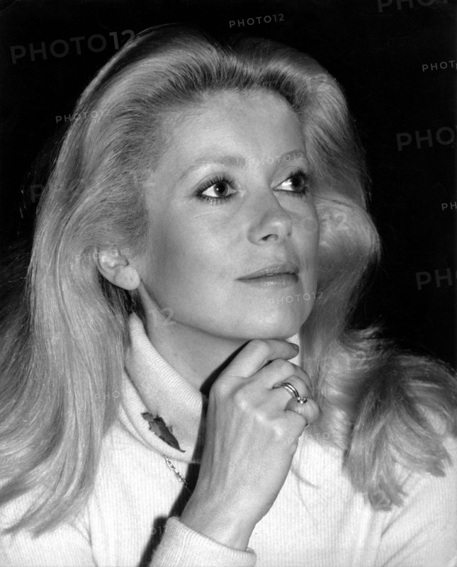 Catherine DENEUVE, portrait