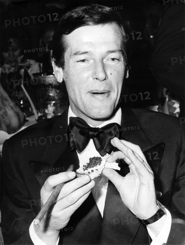Roger MOORE at the Film Ball in Munich, 1975