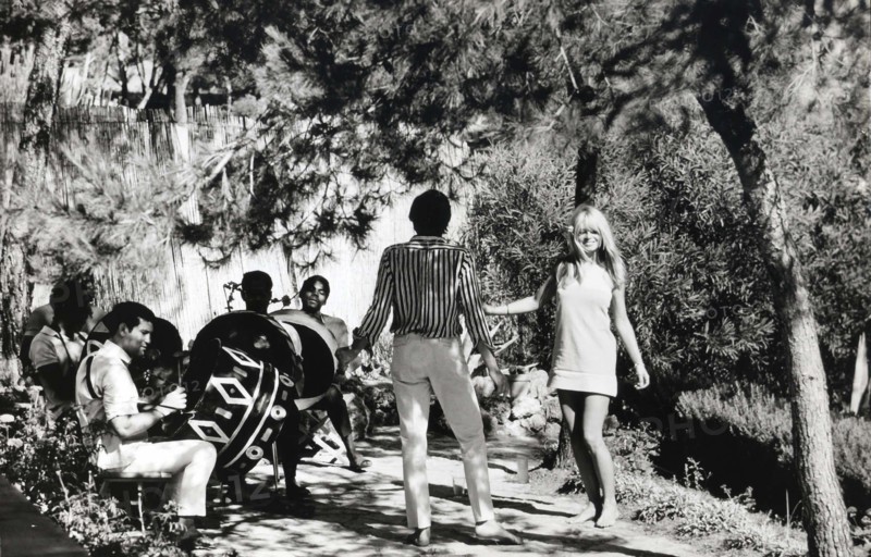 Gunter SACHS and Brigitte BARDOT in St. Tropez 1966