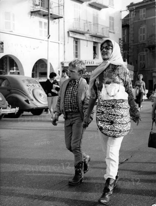 Jeanne MOREAU with her son Jerome in St. Tropez, 1961