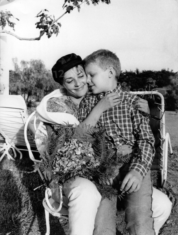 Jeanne MOREAU with her son Jerome in St. Tropez, 1961