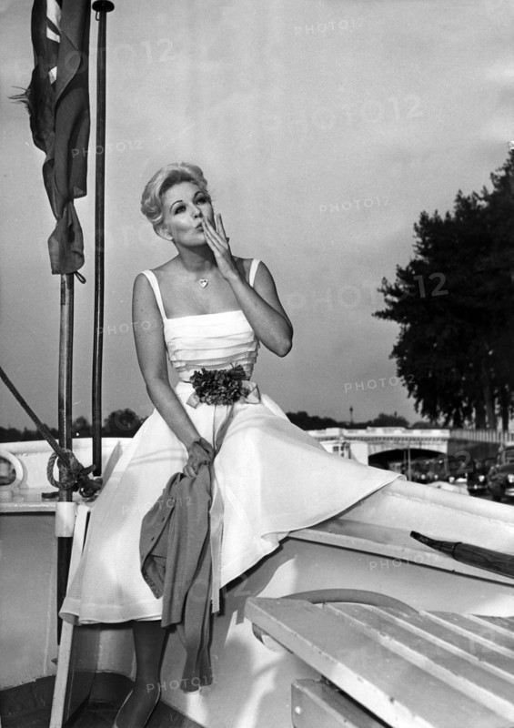 Kim NOVAK, Paris 1957
