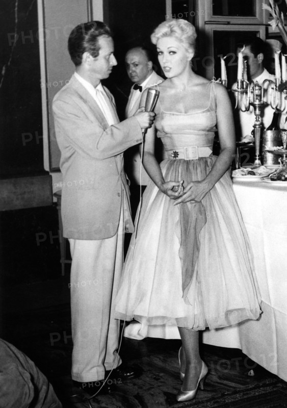 Kim NOVAK in Rome, 1957