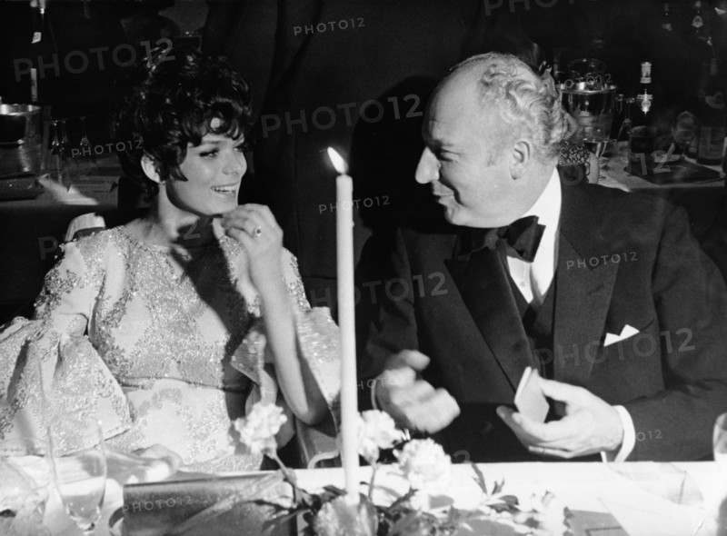 Uschi GLAS and Walter SCHEEL, Federal Press Ball, Bonn 1969