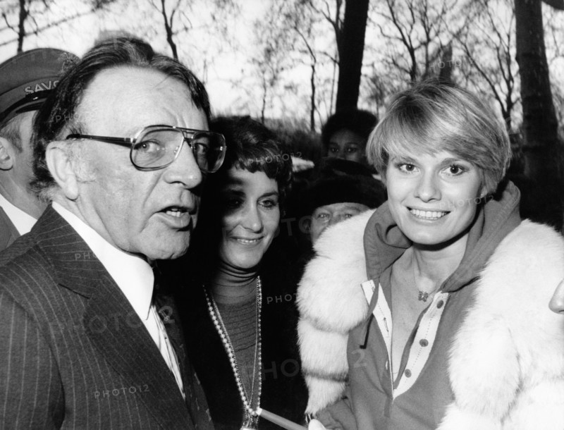 Richard BURTON with wife Susan HUNT, 1977