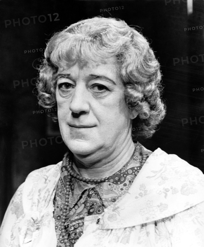 Alec GUINNESS dressed as a woman, London 1967