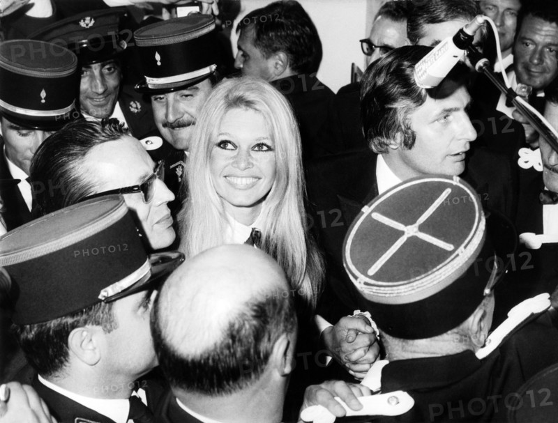 Brigitte BARDOT and Gunter SACHS in Cannes, 1966
