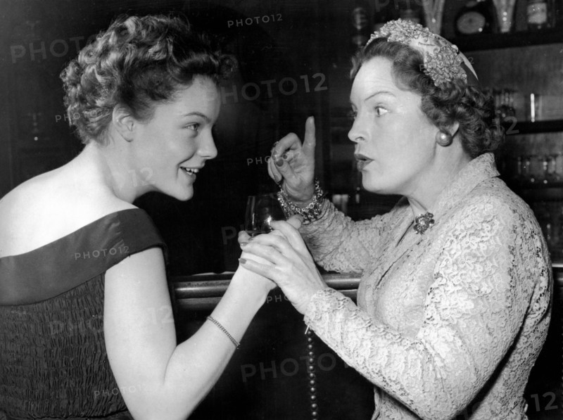 Romy SCHNEIDER with her mother Magda at a bar, Hamburg 1953