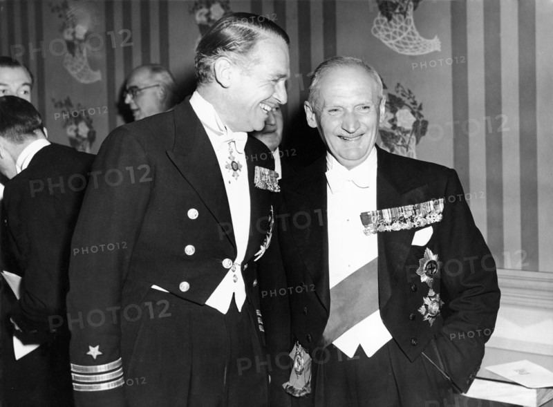 Douglas FAIRBANKS Jr. together with Field Marshal 1st Viscount MONTGOMERY