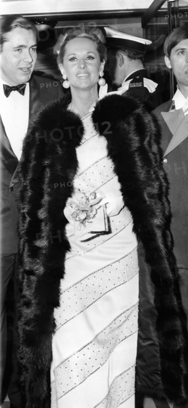 Tippi HEDREN, premiere of "Countess of Hong Kong" 1967