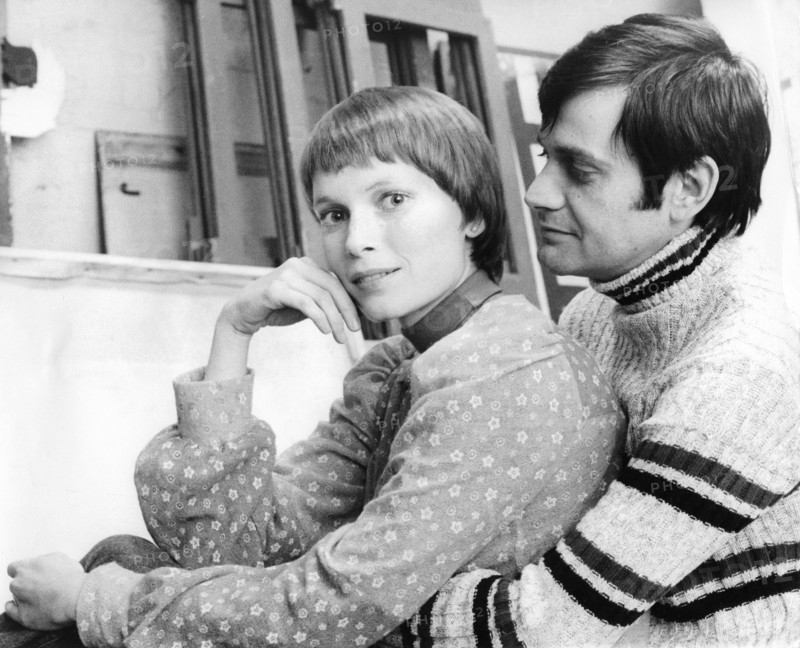 Mia FARROW and Ralph BATES