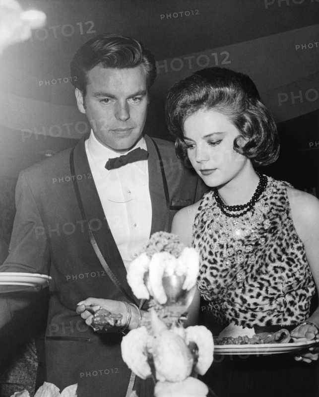 Natalie WOOD and Robert WAGNER, 1957