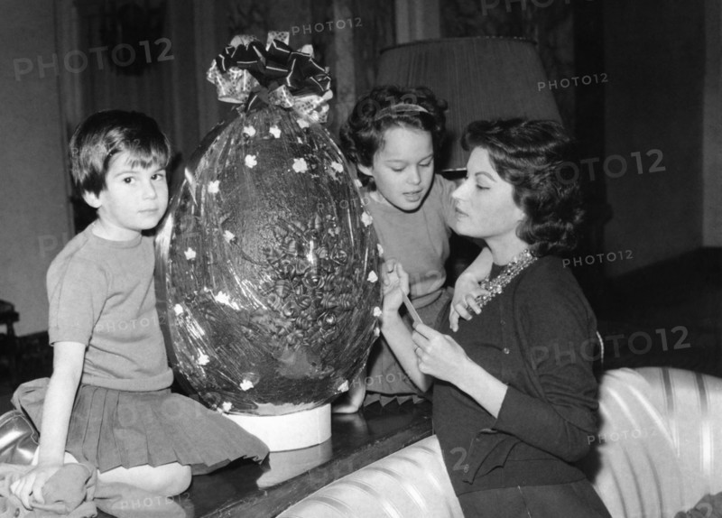 Silvana MANGANO with daughters Veronica and Raffaela