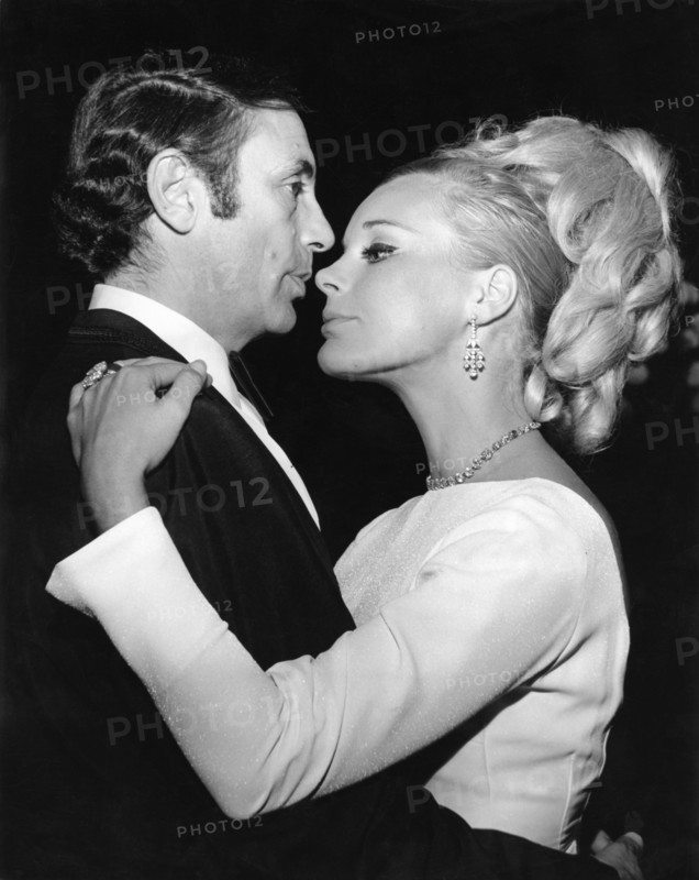 Elke SOMMER and Joe HYAMS, around 1967