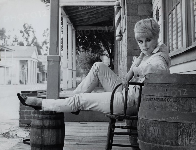 Elke SOMMER, 1963