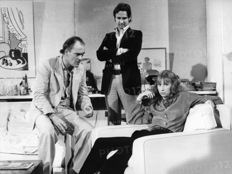 Ursela MONN, Christoph BANTZER, Charles BRAUER in "Unfortunately not available"