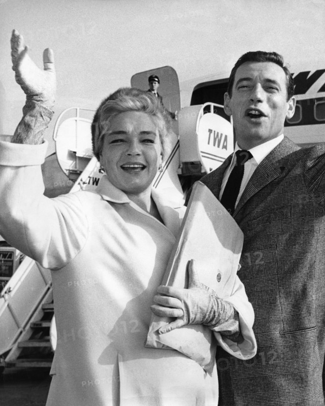 Simone SIGNORET and Yves MONTAND, New York 1959
