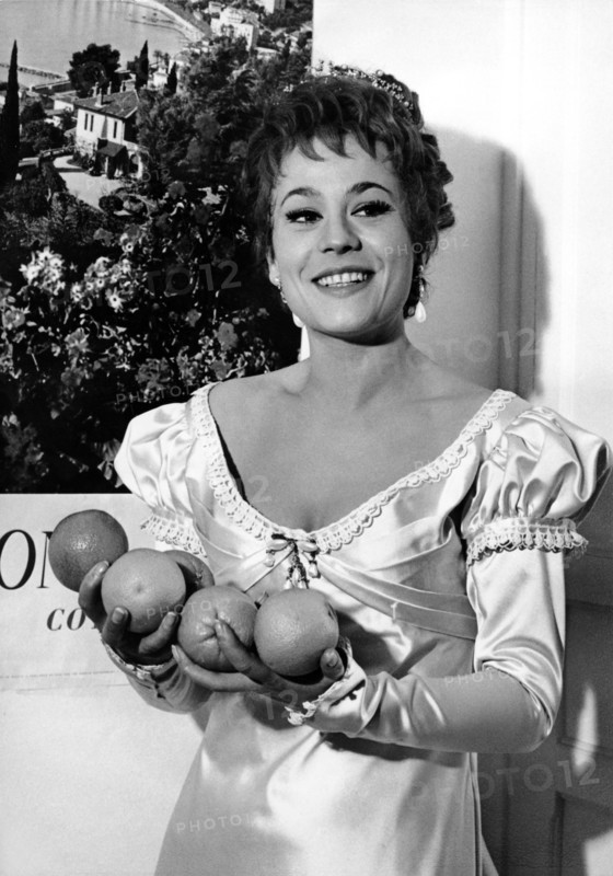 Annie GIRARDOT with the Prix Orange, 1961