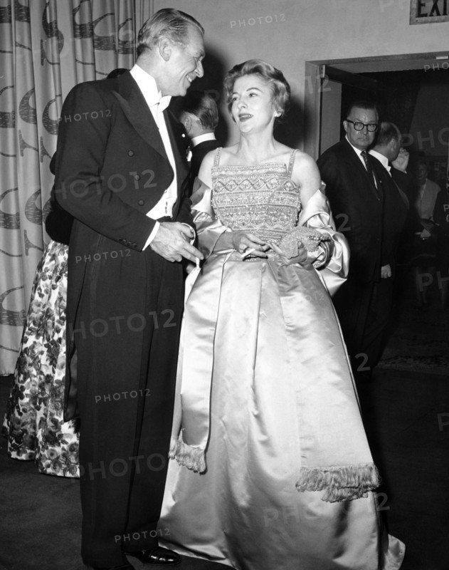 Joan FONTAINE with Douglas FAIRBANKS jr.