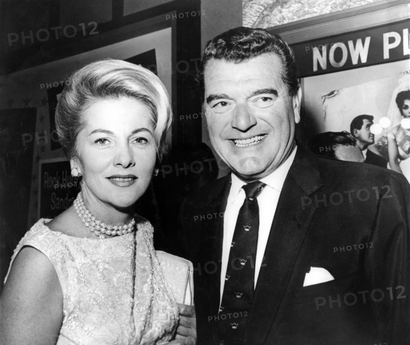 Joan FONTAINE with Jack HAWKINS, 1961