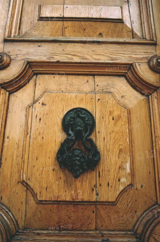 Venise : détail d'une poignée de porte.
