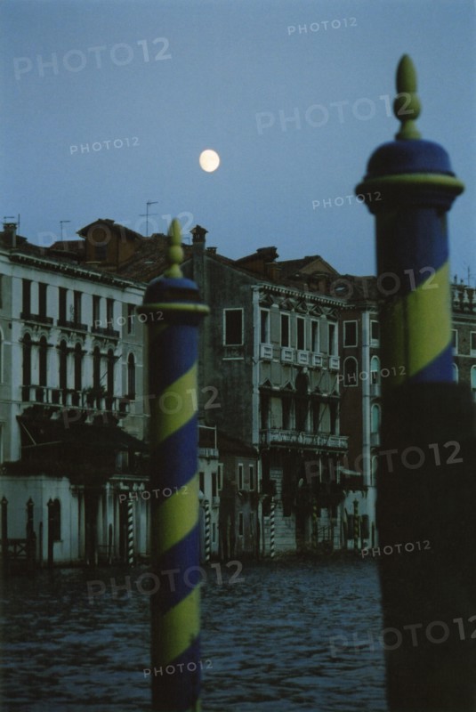 Le Grand Canal et le palais Ca' da Mosto à Venise.