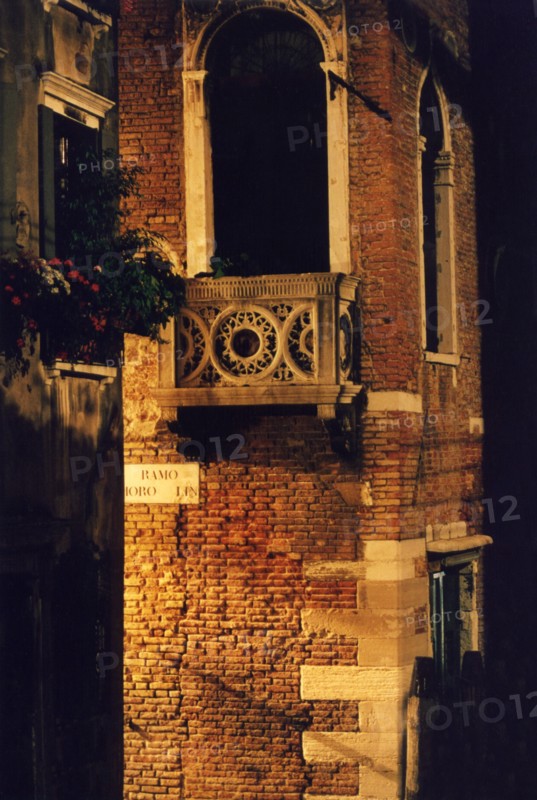 Palazzo, Ramo Moro Lin, Venice (Italy).