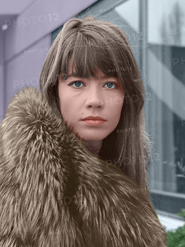 French: Françoise Hardy in 1969 (colour picture);