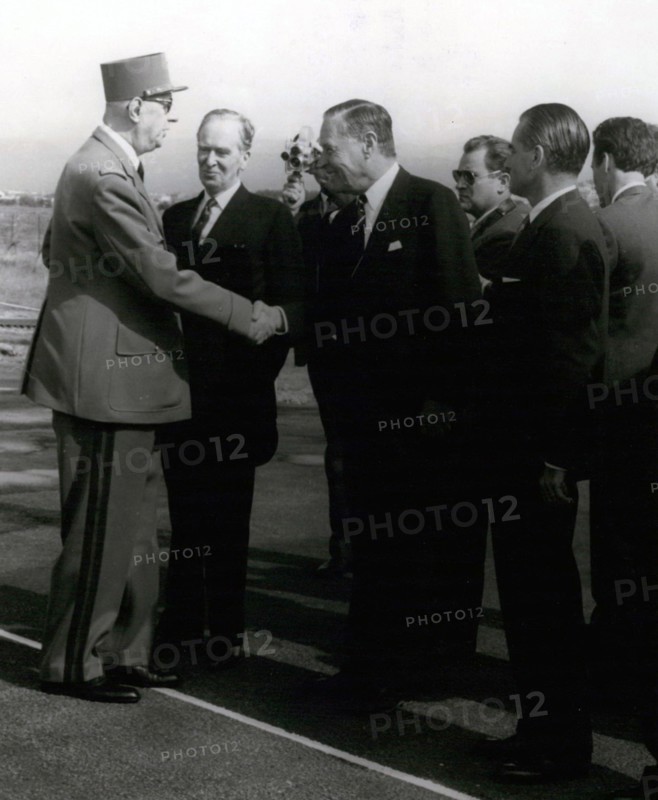 August 16, 1964, Côte d'Azur, France: French leader GENERAL CHARLES DE GAULLE at the commemoration of the 20th anniversary of Operation Dragoon, shaking the hand of American ambassador CHARLES BOHLEN, with British Ambassador PEARSON DIXON (left) and CHABAN DELMAS (right) Operation Dragoon (initially Operation Anvil) was the code name for the Allied invasion of Southern France in 1944. (Credit Image: © Keystone Press Agency/ZUMA Press)