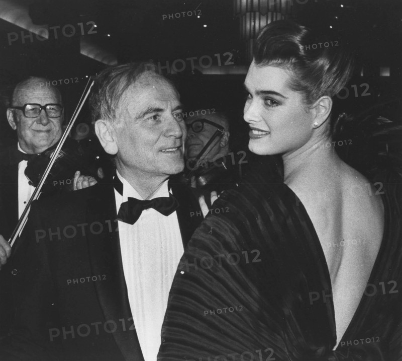 Apr. 15, 1985 - BROOKE SHIELDS and disigner Pierre Cardin in New York 1985.(Credit Image: © Globe Photos/ZUMAPRESS.com)
