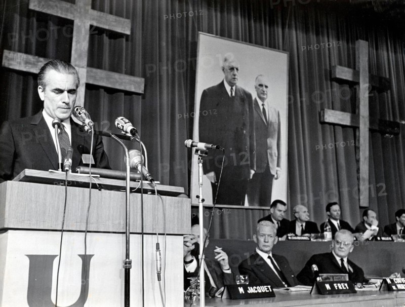 5517434 (900326) Jacques CHABAN-DELMAS , franzˆsischer Premierminister , am Rednerpult auf dem Parteitag der Gaullisten (UDR)