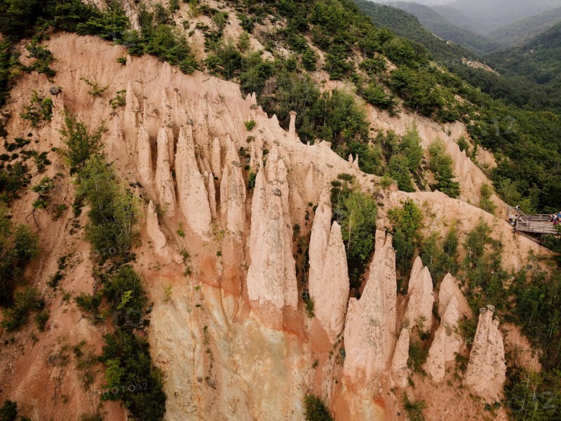 Ðavolja varoš (meaning "Devil's Town") is a peculiar rock formation of 202 exotic formations described as earth pyramids or "towers".